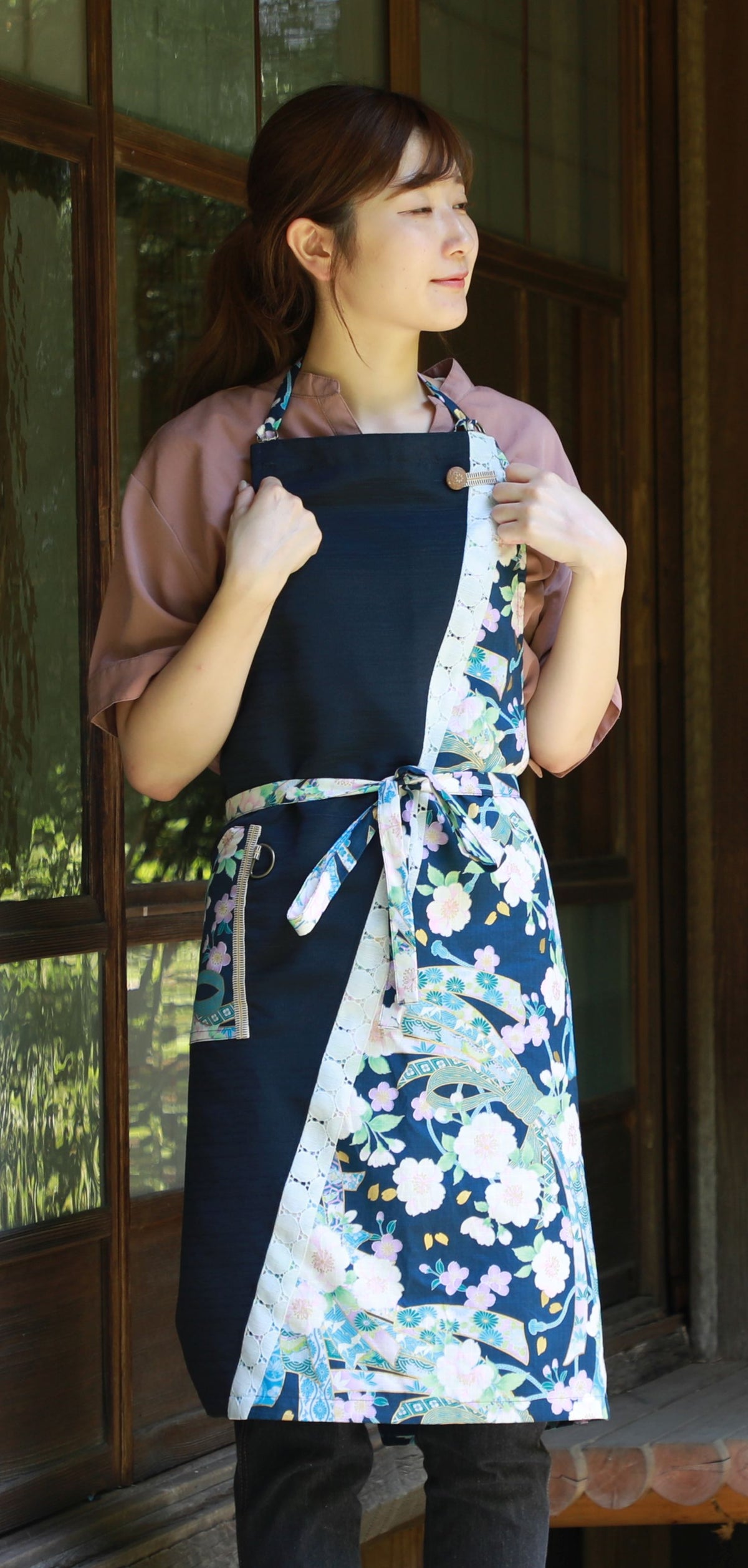 Nurengane Japanese modern Apron Tabanoshi and Cherry Blossoms Design
