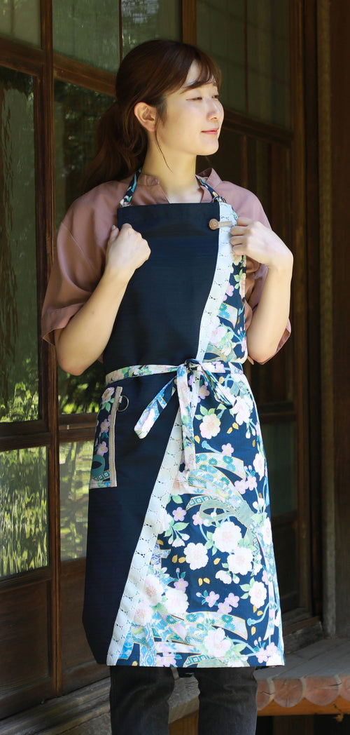 Nurengane Japanese modern Apron Tabanoshi and Cherry Blossoms Design