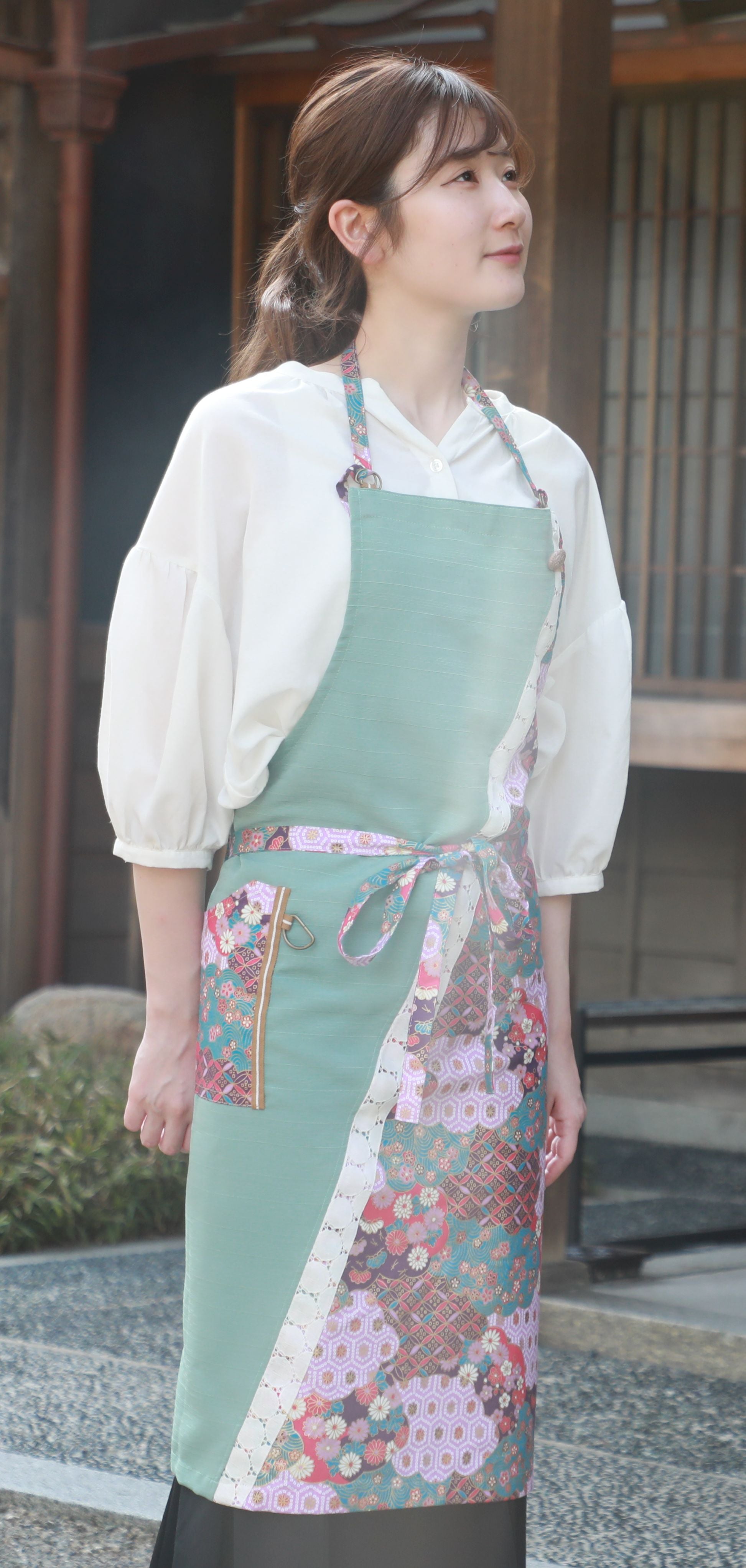 Nurengane Japanese Modern Apron Saiun Design